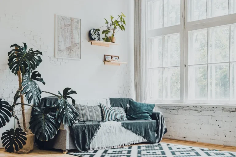 Natural jute rug on a pale floor in a minimalist room